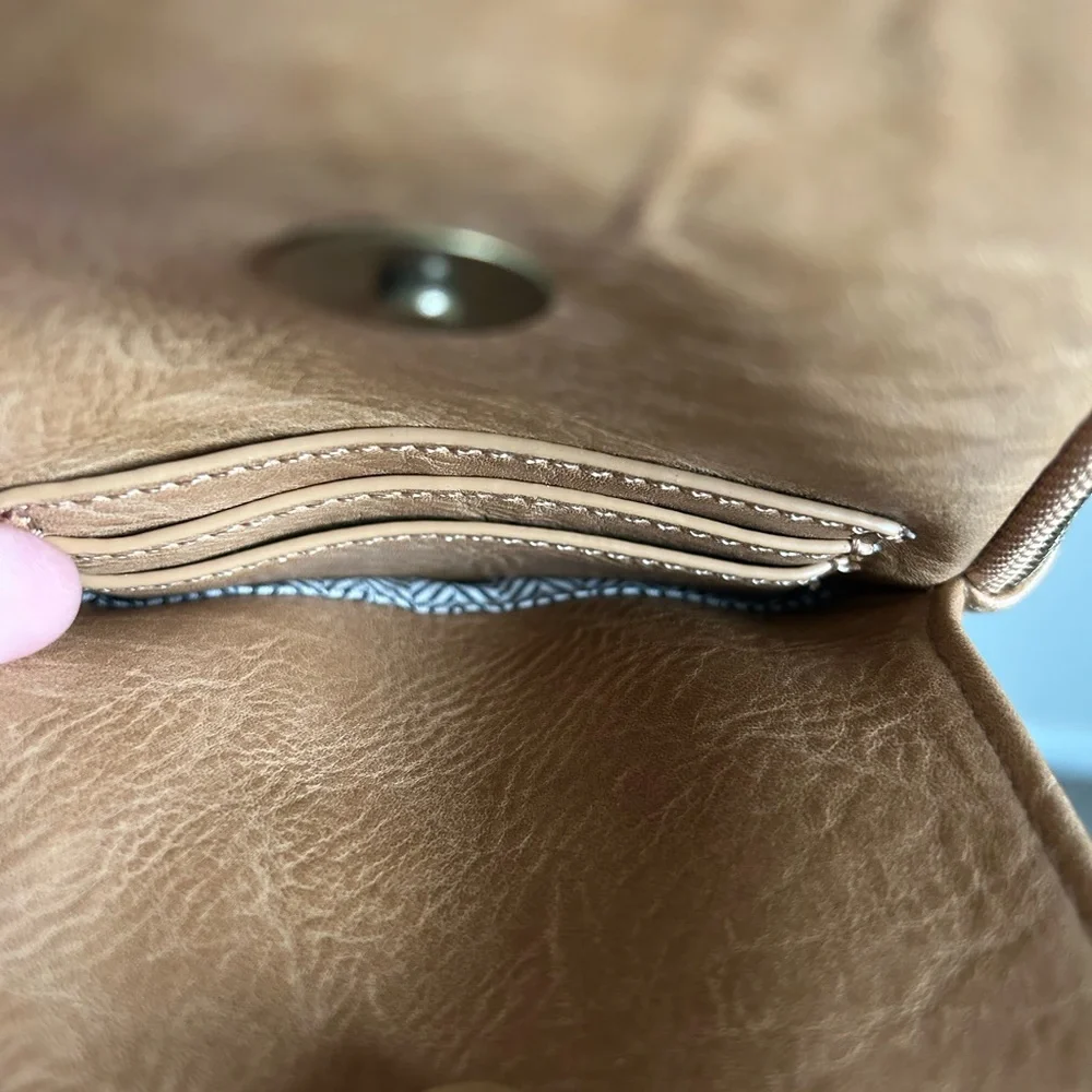 Pink Lily Tan Crossbody Bag